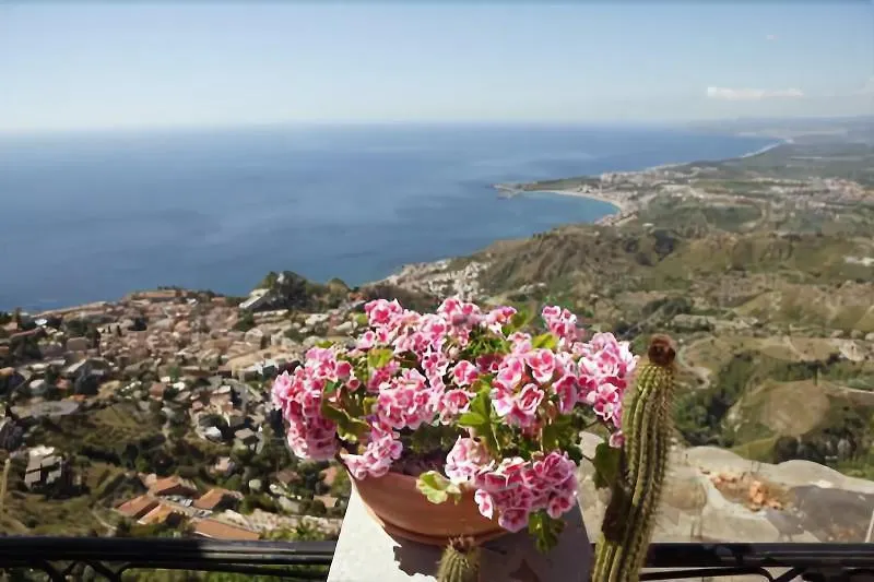 فندق Casa Rupilio تاورمينا إيطاليا